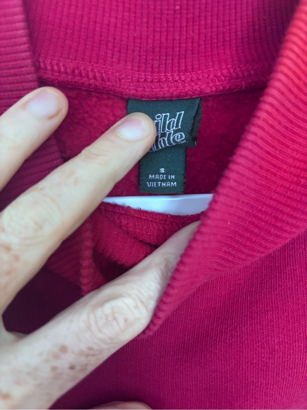 Wild Fable Women's Red Mock Neck Cropped Sweatshirt - Picture 3 of 3